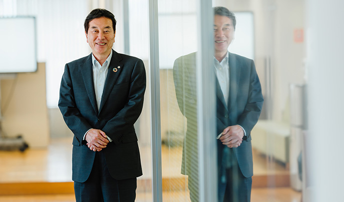 President and Representative Director, COO 楠本 薫 kaoru kusumoto